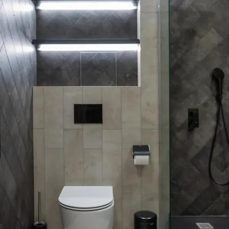Luxury 2-Bedroom & 2-Bathroom Flat With Garden * Sofia