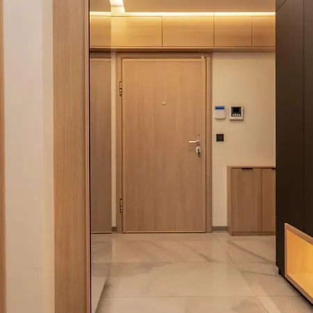 Apartamento Luxury 2-Bedroom & 2-Bathroom Flat With Garden