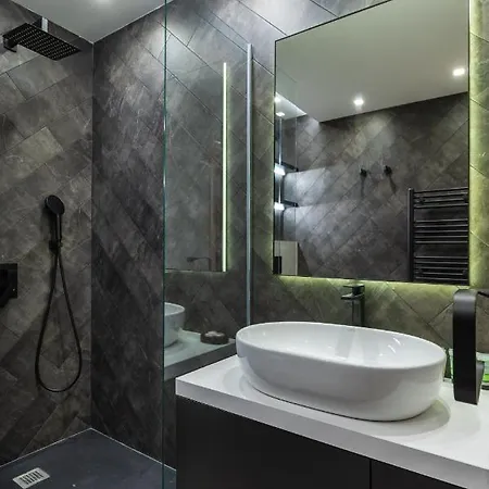 Apartamento Luxury 2-Bedroom & 2-Bathroom Flat With Garden Sofía
