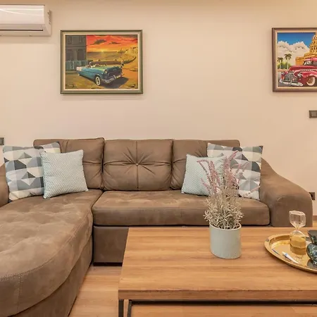 Luxury 2-Bedroom & 2-Bathroom Flat With Garden * Sofía